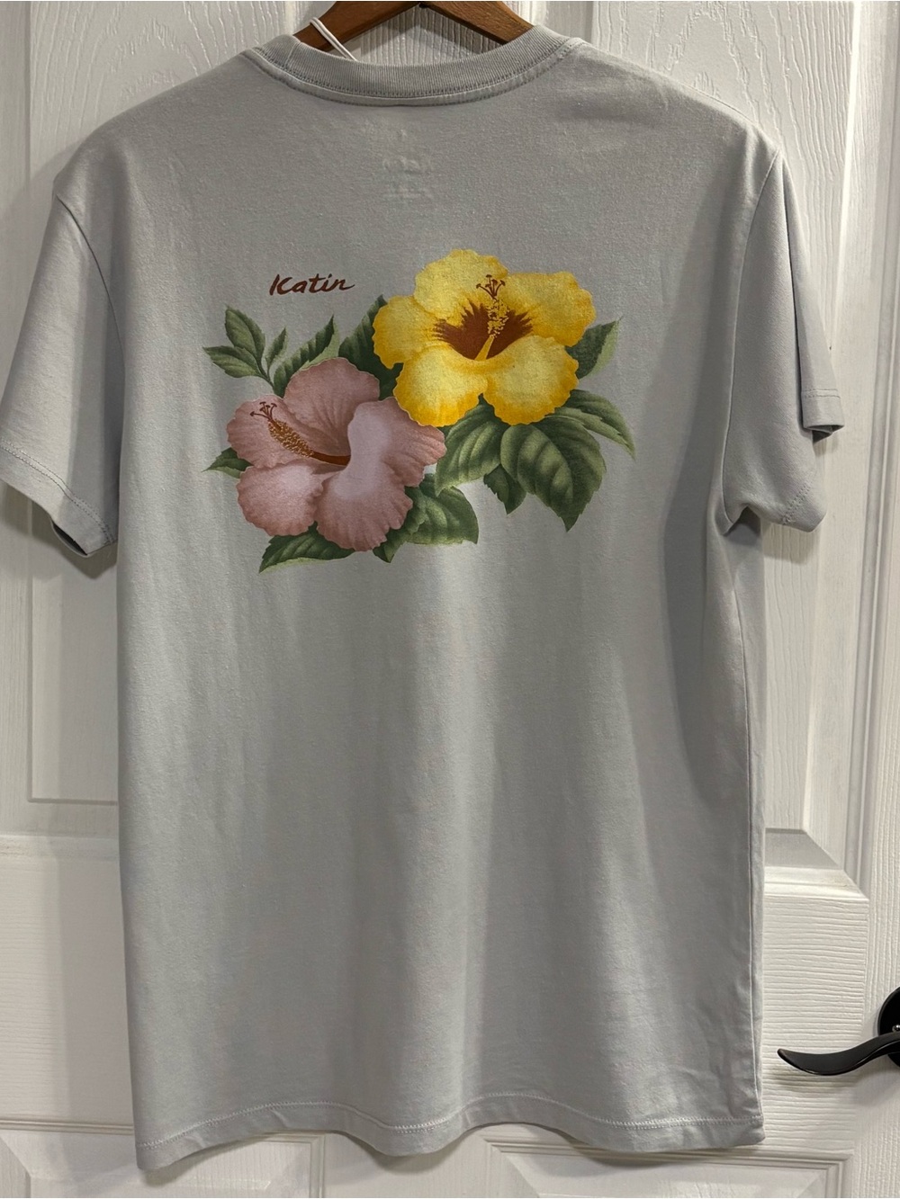 Katin Hibiscus Bloom Graphic T-Shirt Sky Blue Organic Cotton NWT Men’s S